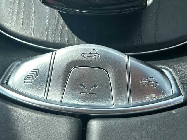 メルセデス・ベンツ Ｅ２００ カブリオレ スポーツ 沖縄県 2018(平30)年 3.2万km 黒 ワンオーナー/メーカーオプショナビ/レザーシート/全方位カメラ/シートヒーター/エアシート/ブルメスタースピーカー/純正ドライブレコーダー/ビルトインＥＴＣ/スマートキー/ＬＥＤヘッドライト/パドルシフト