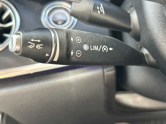 メルセデス・ベンツ Ｅ２００ カブリオレ スポーツ 沖縄県 2018(平30)年 3.2万km 黒 ワンオーナー/メーカーオプショナビ/レザーシート/全方位カメラ/シートヒーター/エアシート/ブルメスタースピーカー/純正ドライブレコーダー/ビルトインＥＴＣ/スマートキー/ＬＥＤヘッドライト/パドルシフト