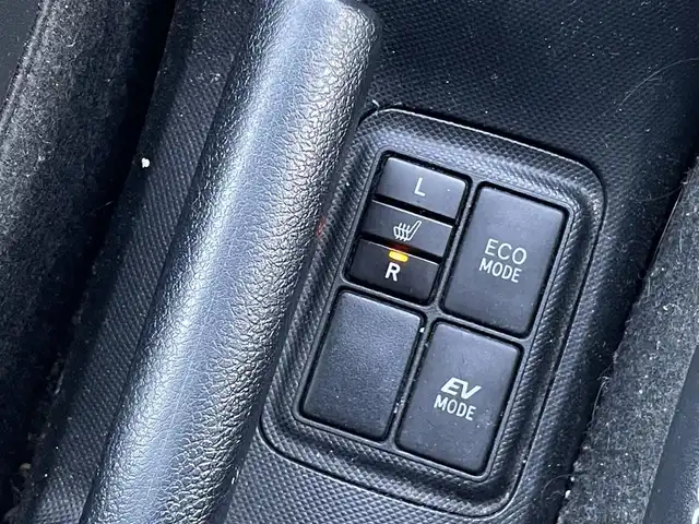 トヨタ アクア G ブラックソフトレザーセレ 静岡県 2013(平25)年 7.6万km スーパーレッドⅤ ワンオーナー/純正ナビ/フルセグTV/DVD/CD/BT/SD/バックカメラ/黒革シート/前席シートヒーター/バックソナー/LEDライト/ETC/ステアリングスイッチ/保証書/取扱説明書/ナビ取扱説明書/H28/29/R1/3点検記録簿有