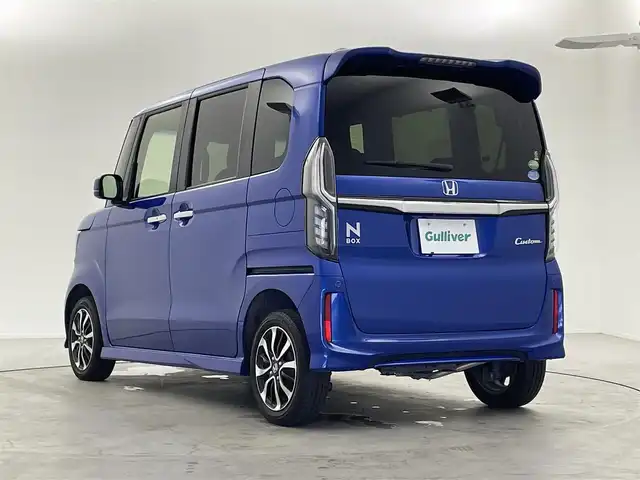 ホンダ Ｎ ＢＯＸ カスタム G L ホンダセンシング 福井県 2020(令2)年 6.8万km ブリリアントスポーティブルーメタリック2トーン 4WD/純正SDナビ/【AM/FM/CD/DVD/SD/BT/フルセグTV】/ビルトインETC/ホンダセンシング/衝突軽減システム/路線逸脱抑制機能/後方誤発進抑制機能/先行者発進お知らせ機能/アイドリングストップ/オートハイビーム/バックカメラ/スマートキー/プッシュスタート/前席シートヒーター/レーダークルーズコントロール/片側パワースライドドア/衝突被害軽減ブレーキ/横滑り防止装置/レーンキープアシスト/LEDヘッドライト/フォグランプ/純正前方ドライブレコーダー/サンシェード