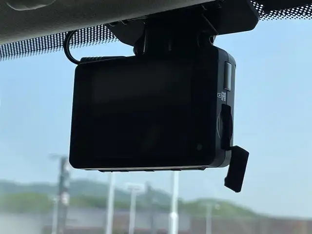 マツダ アクセラ スポーツ XD Lパッケージ 香川県 2018(平30)年 3.7万km スノーフレイクホワイトパールマイカ 360度ビューモニター/マツダコネクトナビ/ヘッドアップディスプレイ/スマートブレーキサポート/レーダークルーズコントロール/レーンキープアシスト/ブラインドスポットモニタリング/アダプティブLEDヘッドランプ/誤発進抑制制御/黒革シート/パワーシート（運転席）/シートヒーター（運転席/助手席）/ステアリングヒーター/パドルシフト/ドライブレコーダー/ETC