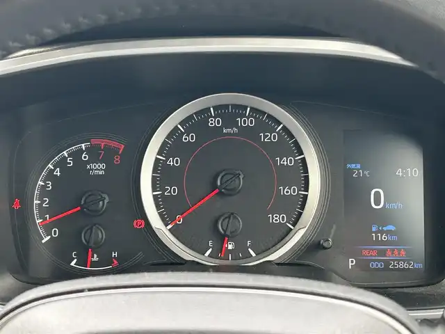 トヨタ カローラ クロス G 静岡県 2022(令4)年 2.6万km パール ~JBLサウンド~/ユーザー買取車両/ワンオーナー/純正ディスプレイオーディオ/純正LEDヘッドライト/純正LEDフォグランプ/プリクラッシュセーフティシステム/レーダークルーズコントロール/ドライブレコーダー/バックカメラ/コーナーセンサー/オートホールド/ビルトインETC/横すべり防止/プッシュスタート/Bluetooth/オートマハイビーム/USB端子/新車時保証書/取扱説明書/スペアキー×1