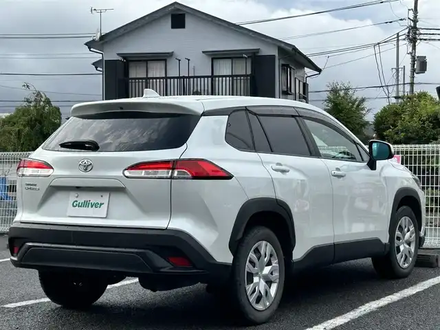 トヨタ カローラ クロス G 静岡県 2022(令4)年 2.6万km パール ~JBLサウンド~/ユーザー買取車両/ワンオーナー/純正ディスプレイオーディオ/純正LEDヘッドライト/純正LEDフォグランプ/プリクラッシュセーフティシステム/レーダークルーズコントロール/ドライブレコーダー/バックカメラ/コーナーセンサー/オートホールド/ビルトインETC/横すべり防止/プッシュスタート/Bluetooth/オートマハイビーム/USB端子/新車時保証書/取扱説明書/スペアキー×1