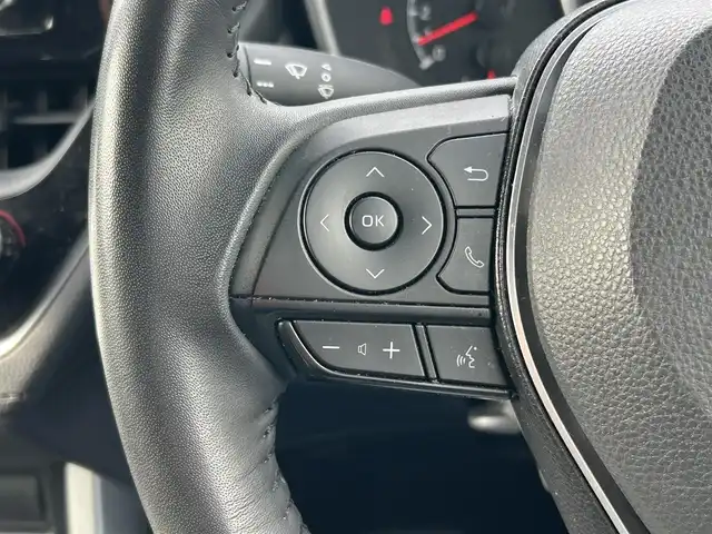 トヨタ カローラ クロス G 静岡県 2022(令4)年 2.6万km パール ~JBLサウンド~/ユーザー買取車両/ワンオーナー/純正ディスプレイオーディオ/純正LEDヘッドライト/純正LEDフォグランプ/プリクラッシュセーフティシステム/レーダークルーズコントロール/ドライブレコーダー/バックカメラ/コーナーセンサー/オートホールド/ビルトインETC/横すべり防止/プッシュスタート/Bluetooth/オートマハイビーム/USB端子/新車時保証書/取扱説明書/スペアキー×1