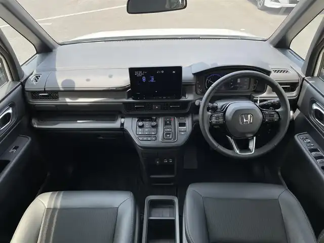 ホンダ ステップワゴン スパーダ eHEV 東京都 2024(令6)年 0.4万km プラチナホワイトパール 純正ナビ/バックモニター/衝突軽減ブレーキ/路外逸脱抑制/ブラインドスポット/パーキングセンサー/レーダークルーズ/シートヒーター/両側電動スライドドア/電動リアゲート/ETC/ドライブレコーダー