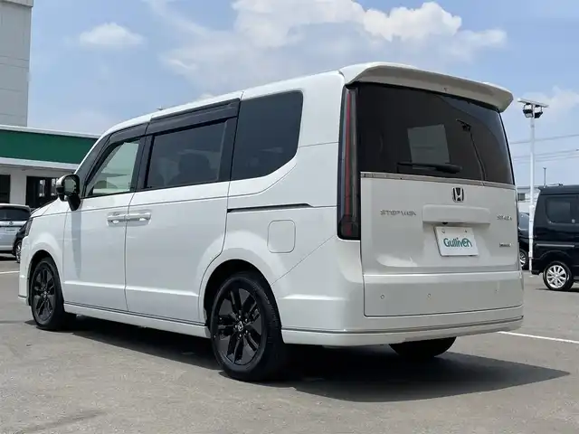 ホンダ ステップワゴン スパーダ eHEV 東京都 2024(令6)年 0.4万km プラチナホワイトパール 純正ナビ/バックモニター/衝突軽減ブレーキ/路外逸脱抑制/ブラインドスポット/パーキングセンサー/レーダークルーズ/シートヒーター/両側電動スライドドア/電動リアゲート/ETC/ドライブレコーダー