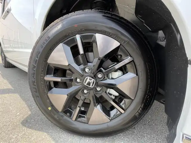 ホンダ ステップワゴン スパーダ eHEV 東京都 2024(令6)年 0.4万km プラチナホワイトパール 純正ナビ/バックモニター/衝突軽減ブレーキ/路外逸脱抑制/ブラインドスポット/パーキングセンサー/レーダークルーズ/シートヒーター/両側電動スライドドア/電動リアゲート/ETC/ドライブレコーダー