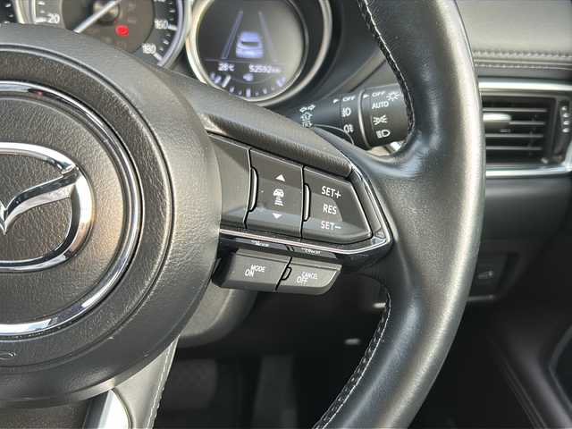 マツダ ＣＸ－８ XD Lパッケージ 宮城県 2017(平29)年 5.3万km スノーフレイクホワイトパールマイカ ワンオーナー/BOSEサウンド/i-ACTIVSENSE/・トラクションコントロールシステム/・アイ・ストップ/・クルージング＆トラフィック・サポート/・マツダ・レーダー・クルーズ・コントロール/・レーンキープ・アシスト・システム/ブラインドスポットモニター/ヘッドアップディスプレイ/全周囲カメラ/マツダコネクトナビ/・BT.CD.DVD.USB.AUX/フルセグTV/電動リアゲート/本革シート/前席パワーシート/1.2列目シートヒーター/ステアリングヒーター/パドルシフト/ステアリングスイッチ/革巻きステアリング/ビルトインETC/プッシュスタート/スマートキー×2/電動パーキングブレーキ/LEDヘッドライト/LEDフォグライト/純正フロアマット/社外19インチAW/ドアバイザー/ロールサンシェード