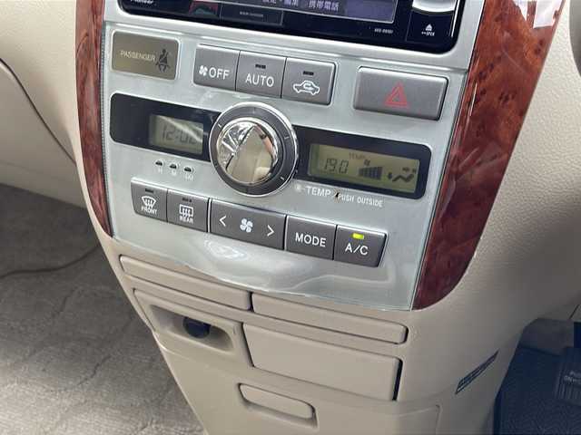 トヨタ イプサム 240i アルカンターラ 宮城県 2004(平16)年 13.7万km ホワイトパールマイカ ・4WDパートタイム・カロッツェリアSDナビ（CD.DVD.SD.BT）・フルセグTV・ETC・社外LEDヘッドライト・フォグランプ・オートエアコン・リモコンキー・純正16インチアルミホイール・純正フロアマット