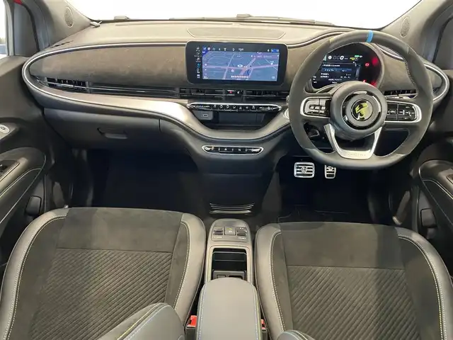 アバルト アバルト ５００ｅ ツーリズモ  ハッチバック 熊本県 2024(令6)年 0.8万km 赤 ・スマートキー/・プッシュスタート/・ガラスルーフ/・衝突軽減ブレーキ/・レーンセンス/・トラフィックサインアシスト/・前後パークセンス/・側面距離警告/・ブラインドスポットモニター/・ドライバーアテンションアラート/・自動ハイビーム/・前席シートヒーター /・純正メモリナビ/　【Bluetooth・USB・AppleCarPlay・AndroidAuto】/・バックカメラ/・ETC2.0/・LEDヘッドランプ