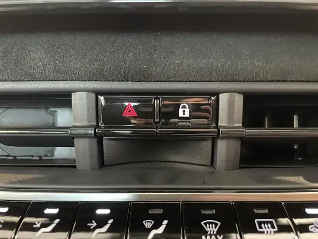アバルト アバルト ５００ｅ ツーリズモ  ハッチバック 熊本県 2024(令6)年 0.8万km 赤 ・スマートキー/・プッシュスタート/・ガラスルーフ/・衝突軽減ブレーキ/・レーンセンス/・トラフィックサインアシスト/・前後パークセンス/・側面距離警告/・ブラインドスポットモニター/・ドライバーアテンションアラート/・自動ハイビーム/・前席シートヒーター /・純正メモリナビ/　【Bluetooth・USB・AppleCarPlay・AndroidAuto】/・バックカメラ/・ETC2.0/・LEDヘッドランプ