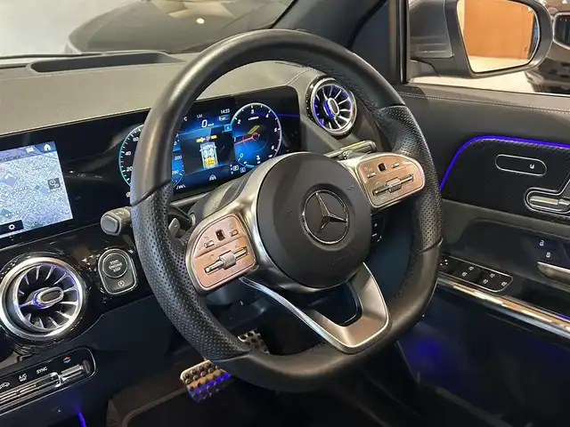メルセデス・ベンツ ＧＬＡ２００ｄ 4マチック AMGライン 道央・札幌 2020(令2)年 1.6万km マウンテングレー メタリックペイント/AMGライン/ナビゲーションパッケージ/パノラミックスライディングルーフ/AMGレザーエクスクルーシブパッケージ/レーダーセーフティパッケージ/360度カメラ/本革シート/シートヒーター/メモリー付フルパワーシート/純正メモリナビ/フルセグTＶ/ＵＳＢ、ＢＴ/パワーテールゲート