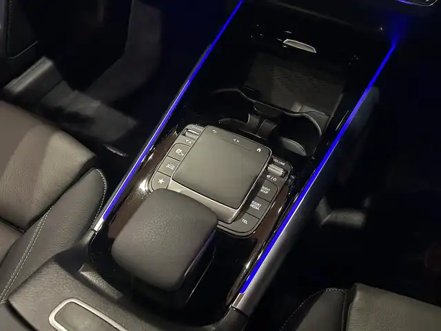 メルセデス・ベンツ ＧＬＡ２００ｄ 4マチック AMGライン 道央・札幌 2020(令2)年 1.6万km マウンテングレー メタリックペイント/AMGライン/ナビゲーションパッケージ/パノラミックスライディングルーフ/AMGレザーエクスクルーシブパッケージ/レーダーセーフティパッケージ/360度カメラ/本革シート/シートヒーター/メモリー付フルパワーシート/純正メモリナビ/フルセグTＶ/ＵＳＢ、ＢＴ/パワーテールゲート