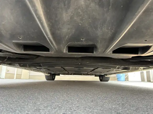 日産 リーフ X 10万台記念車 群馬県 2018(平30)年 5.7万km ブリリアントホワイトパール 純正SDナビ/CD・DVD・BT/USB・フルセグTV/バックカメラ/ビルトインETC/追従クルーズコントロール/前席シートヒーター/ステアリングヒーター/プロパイロット/横滑り防止装置/レーンキープアシスト/衝突軽減ブレーキ/純正アルミホイール/純正フロアマット/スペアキー