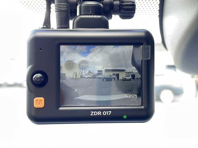 トヨタ ノア ハイブリッド S－Z 道北・旭川 2023(令5)年 0.8万km ホワイトパールクリスタルシャイン /寒冷地仕様//ワンオーナー//純正ディスプレイオーディオナビ/CD/DVD/BT/USB/TV//両側パワースライドドア//ユニバーサルステップ//HUD//クリアランスソナー//セーフティセンス/LDA/BSM/PCS/PDA/LCA/RCTA/PKSB/SEA/RSA/FCTA/レーダークルーズコントロール/オートハイビーム//バックカメラ//禁煙車//4WD//前席シートヒーター//LEDヘッドライト//オートライト//ビルトインETC//ドライブレコーダー//AC100V充電//革巻きステアリング//ステアリングリモコン//ドライブレコーダー//横滑り防止//取扱説明書//保証書//ドアバイザー//社外AW付冬タイヤ積込