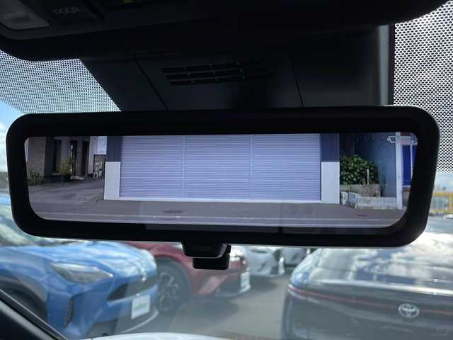 トヨタ ノア ハイブリッド S－Z 道北・旭川 2023(令5)年 0.8万km ホワイトパールクリスタルシャイン /寒冷地仕様//ワンオーナー//純正ディスプレイオーディオナビ/CD/DVD/BT/USB/TV//両側パワースライドドア//ユニバーサルステップ//HUD//クリアランスソナー//セーフティセンス/LDA/BSM/PCS/PDA/LCA/RCTA/PKSB/SEA/RSA/FCTA/レーダークルーズコントロール/オートハイビーム//バックカメラ//禁煙車//4WD//前席シートヒーター//LEDヘッドライト//オートライト//ビルトインETC//ドライブレコーダー//AC100V充電//革巻きステアリング//ステアリングリモコン//ドライブレコーダー//横滑り防止//取扱説明書//保証書//ドアバイザー//社外AW付冬タイヤ積込