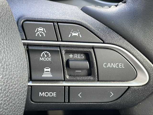 トヨタ ノア ハイブリッド S－Z 道北・旭川 2023(令5)年 0.8万km ホワイトパールクリスタルシャイン /寒冷地仕様//ワンオーナー//純正ディスプレイオーディオナビ/CD/DVD/BT/USB/TV//両側パワースライドドア//ユニバーサルステップ//HUD//クリアランスソナー//セーフティセンス/LDA/BSM/PCS/PDA/LCA/RCTA/PKSB/SEA/RSA/FCTA/レーダークルーズコントロール/オートハイビーム//バックカメラ//禁煙車//4WD//前席シートヒーター//LEDヘッドライト//オートライト//ビルトインETC//ドライブレコーダー//AC100V充電//革巻きステアリング//ステアリングリモコン//ドライブレコーダー//横滑り防止//取扱説明書//保証書//ドアバイザー//社外AW付冬タイヤ積込