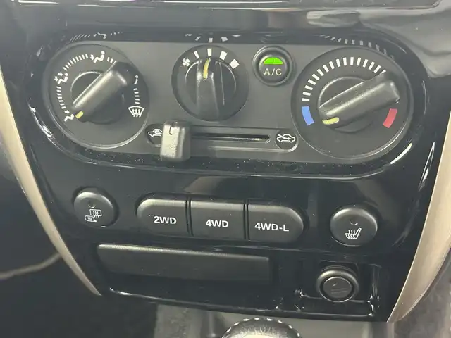 スズキ ジムニー ランドベンチャー 熊本県 2017(平29)年 8.6万km ブルーイッシュブラックパール3 社外オーディオ（ＡＭ・ＦＭ・ＣＤ）/ＥＴＣ　/運転席シートヒーター　/横滑り防止　/リモコンキー　/スペアキー１本　/パワーステアリング　/パワーウィンドウ　/純正フロアマット　/フォグランプ