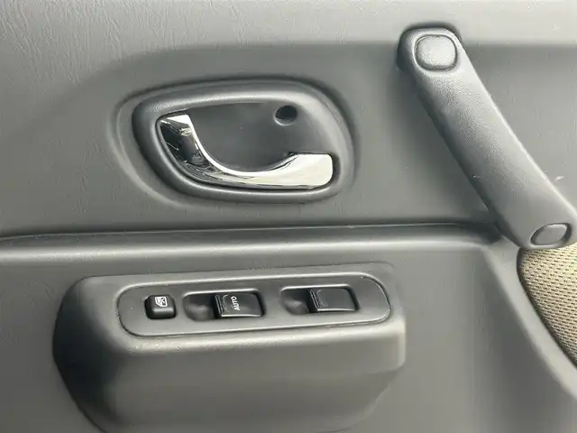 スズキ ジムニー ランドベンチャー 熊本県 2017(平29)年 8.6万km ブルーイッシュブラックパール3 社外オーディオ（ＡＭ・ＦＭ・ＣＤ）/ＥＴＣ　/運転席シートヒーター　/横滑り防止　/リモコンキー　/スペアキー１本　/パワーステアリング　/パワーウィンドウ　/純正フロアマット　/フォグランプ