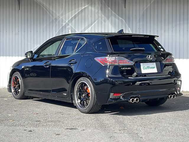 レクサス ＣＴ 200h Fスポーツ 長野県 2015(平27)年 5.8万km ブラック ブラックレザーシート/純正メーカーナビフルセグTV/ブルーレイ可/バックカメラ/ETC/純正ドライブレコーダー/ADVANレーシング１７AW/コーナーセンサー /TRDマフラー/ローダウン/シートヒーター /パワーシート/オレンジキャリパーカバー/ワンオーナー /保証書・取説・スペアキー