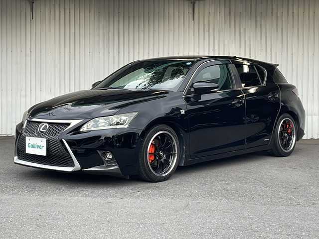 レクサス ＣＴ 200h Fスポーツ 長野県 2015(平27)年 5.8万km ブラック ブラックレザーシート/純正メーカーナビフルセグTV/ブルーレイ可/バックカメラ/ETC/純正ドライブレコーダー/ADVANレーシング１７AW/コーナーセンサー /TRDマフラー/ローダウン/シートヒーター /パワーシート/オレンジキャリパーカバー/ワンオーナー /保証書・取説・スペアキー