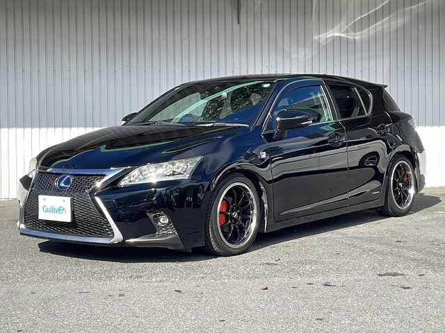 レクサス ＣＴ 200h Fスポーツ 長野県 2015(平27)年 5.8万km ブラック ブラックレザーシート/純正メーカーナビフルセグTV/ブルーレイ可/バックカメラ/ETC/純正ドライブレコーダー/ADVANレーシング１７AW/コーナーセンサー /TRDマフラー/ローダウン/シートヒーター /パワーシート/オレンジキャリパーカバー/ワンオーナー /保証書・取説・スペアキー
