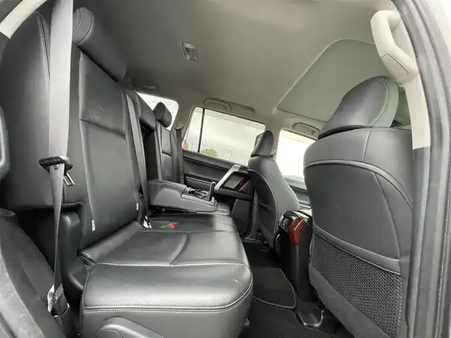 トヨタ ランドクルーザー プラド TX Lパッケージ 大阪府 2014(平26)年 6.9万km ホワイトパールクリスタルシャイン 社外ナビ　/   フルセグＴＶ/CD/DVD/Bluetooth　/バックモニター　/サンルーフ　/前席シートヒーター　/クルーズコントロール　/前席パワーシート/センターデフロック　/前方ドライブレコーダー/純正17インチアルミホイール　/ルーフレール　/プッシュスタート　/スマートキー　/ビルトインＥＴＣ