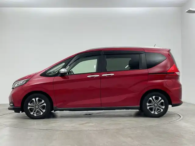ホンダ フリード ハイブリット クロスター 群馬県 2022(令4)年 3.2万km プレミアムクリスタルレッドM 純正ナビ/Bluetooth/フルセグTV/CD/DVD/ホンダセンシング/シートヒーター/バックカメラ/両側パワースライドドア/前後ドライブレコーダー/ETC/LEDヘッドライト/コーナーセンサー（後方のみ）/純正AW/純正フロアマット/衝突被害軽減システム/レーンキープアシスト/オートライト/ハーフレザーシート/禁煙車