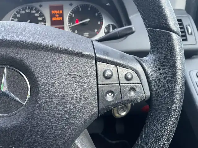 メルセデス・ベンツ Ｂ１８０ 兵庫県 2010(平22)年 6.9万km パール 社外メモリーナビ/Bluetooth/フルセグ/DVD再生可能/ドライブレコーダー/ETC/リモコンキー/純正フロアマット/スペアタイヤ/オートライト/ハロゲンライト/電動格納ミラー/