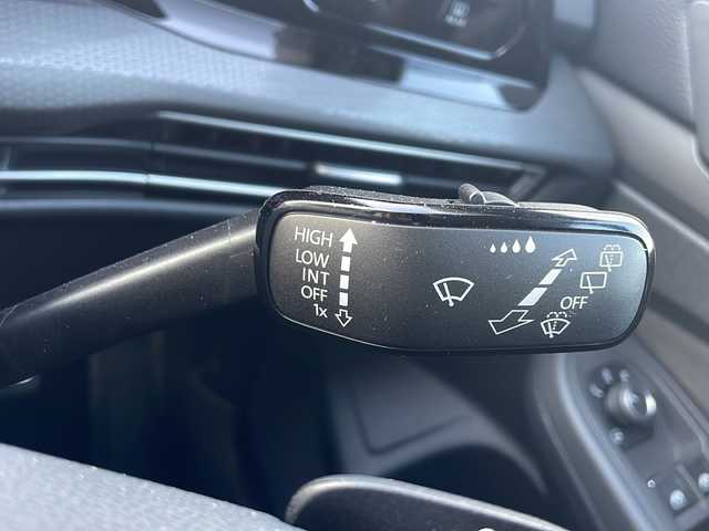 フォルクスワーゲン ＶＷ ゴルフ ＧＴＩ 新潟県 2022(令4)年 1万km パール 純正メモリナビ/(AppConnect/フルセグTV)/デジタルコックピット/レーダークルーズコントロール/ヘッドアップディスプレイ/バックカメラ/シートヒーター/ステアリングヒーター/純正19インチAW/純正フロアマット/ドライブレコーダー/ETC