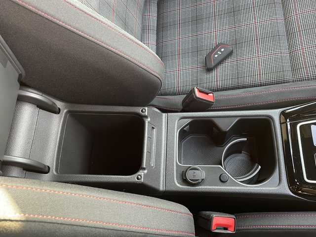 フォルクスワーゲン ＶＷ ゴルフ ＧＴＩ 新潟県 2022(令4)年 1万km パール 純正メモリナビ/(AppConnect/フルセグTV)/デジタルコックピット/レーダークルーズコントロール/ヘッドアップディスプレイ/バックカメラ/シートヒーター/ステアリングヒーター/純正19インチAW/純正フロアマット/ドライブレコーダー/ETC