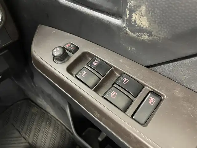 トヨタ タンク G S 大阪府 2017(平29)年 5.7万km パールホワイトⅢ スマートアシスト/純正メモリナビ/　CD/DVD/BT/TV/バックカメラ/両側パワースライドドア/クルーズコントロール/LEDヘッドライト/フォグランプ/アイドリングストップ/ステアリングスイッチ/スマートキー/ETC