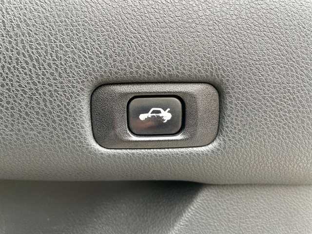 トヨタ クラウン ロイヤル ロイヤルサルーン 三重県 2014(平26)年 12.3万km ブラック (株)IDOMが運営する【じしゃロン四日市店】の自社ローン専用車両になります。こちらは現金またはオートローンご利用時の価格です。自社ローンご希望の方は別途その旨お申付け下さい/純正HDDナビ（CD/DVD/Bluetooth/AM/FM）/フルセグTV/純正16インチAW/クルーズコントロール/バックカメラ/全席パワーシート/スペアキー/ETC/オートライト/スマートキー