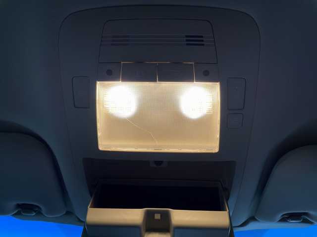 トヨタ クラウン ロイヤル ロイヤルサルーン 三重県 2014(平26)年 12.3万km ブラック (株)IDOMが運営する【じしゃロン四日市店】の自社ローン専用車両になります。こちらは現金またはオートローンご利用時の価格です。自社ローンご希望の方は別途その旨お申付け下さい/純正HDDナビ（CD/DVD/Bluetooth/AM/FM）/フルセグTV/純正16インチAW/クルーズコントロール/バックカメラ/全席パワーシート/スペアキー/ETC/オートライト/スマートキー