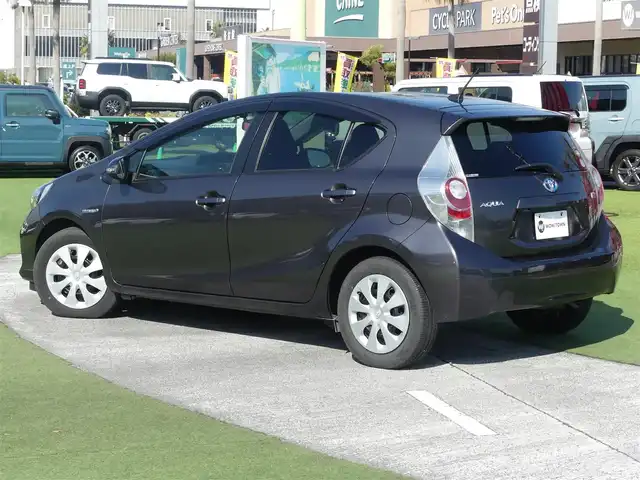 トヨタ アクア G 千葉県 2012(平24)年 6.1万km グレーメタリック 純正HDDナビ/地デジTV/【DVD/CD再生機能　Bluetooth接続】/バックカメラ/ETC/革巻きステアリング/LEDヘッドライト/フォグライト/ウインカーミラー/スマートキー