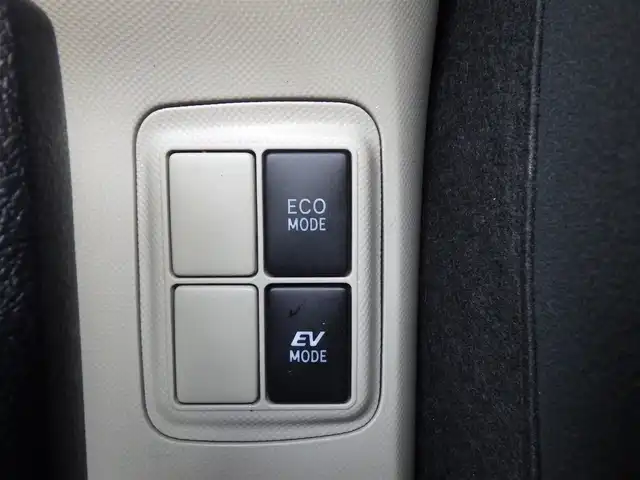 トヨタ アクア G 千葉県 2012(平24)年 6.1万km グレーメタリック 純正HDDナビ/地デジTV/【DVD/CD再生機能　Bluetooth接続】/バックカメラ/ETC/革巻きステアリング/LEDヘッドライト/フォグライト/ウインカーミラー/スマートキー