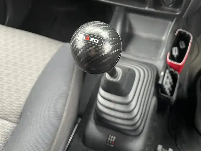 スズキ ジムニー XG 広島県 2008(平20)年 8.5万km スペリアホワイト ヒッチメンバー/SUZUKIロゴ16インチブラックAW/5MT/パートタイム4WD/ターボ/carrozzeriaオーディオ（AM/FM/Bluetooth）/LEDヘッドライト/フロアマット/キーレス/スペアキー