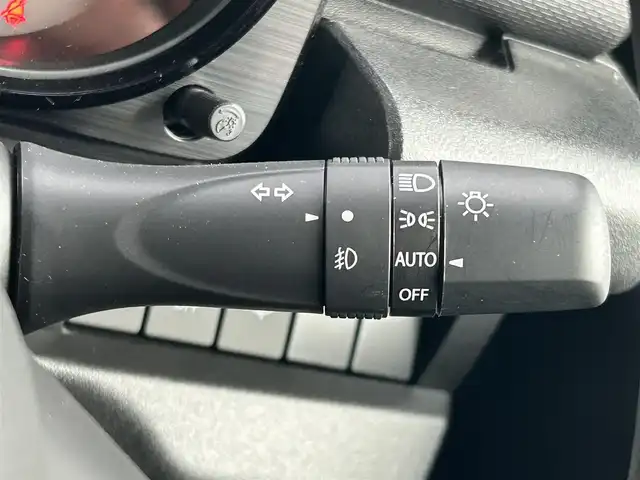 スズキ ジムニー XC 和歌山県 2020(令2)年 0.9万km ジャングルグリーン 衝突軽減ブレーキ/横滑り防止機能/アイドリングストップ/クルコン/シートヒーター/ダウンヒルアシストコントロール/シートカバー/パワーウインドウ/純正AW/ルーフラック/プッシュスタート/スマートキー