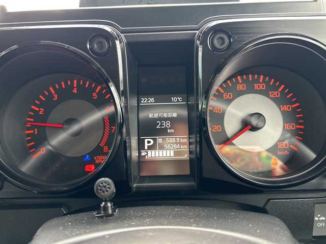 スズキ ジムニー シエラ JC 鹿児島県 2021(令3)年 5.7万km シルキーシルバーメタリック 4WD/デュアルセンサーブレーキサポートII/純正ナビ/　　CD/DVD/BT/フルセグ/バックカメラ/クルーズコントロール/LEDオートライト/シートヒーター/純正15インチアルミホイール/ルーフレール/ステアリングスイッチ/スマートキー/ETC