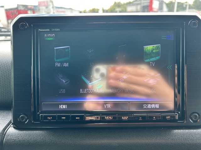 スズキ ジムニー シエラ JC 鹿児島県 2021(令3)年 5.7万km シルキーシルバーメタリック 4WD/デュアルセンサーブレーキサポートII/純正ナビ/　　CD/DVD/BT/フルセグ/バックカメラ/クルーズコントロール/LEDオートライト/シートヒーター/純正15インチアルミホイール/ルーフレール/ステアリングスイッチ/スマートキー/ETC