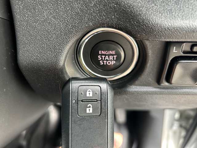 スズキ ジムニー シエラ JC 鹿児島県 2021(令3)年 5.7万km シルキーシルバーメタリック 4WD/デュアルセンサーブレーキサポートII/純正ナビ/　　CD/DVD/BT/フルセグ/バックカメラ/クルーズコントロール/LEDオートライト/シートヒーター/純正15インチアルミホイール/ルーフレール/ステアリングスイッチ/スマートキー/ETC