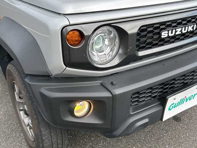 スズキ ジムニー シエラ JC 鹿児島県 2021(令3)年 5.7万km シルキーシルバーメタリック 4WD/デュアルセンサーブレーキサポートII/純正ナビ/　　CD/DVD/BT/フルセグ/バックカメラ/クルーズコントロール/LEDオートライト/シートヒーター/純正15インチアルミホイール/ルーフレール/ステアリングスイッチ/スマートキー/ETC