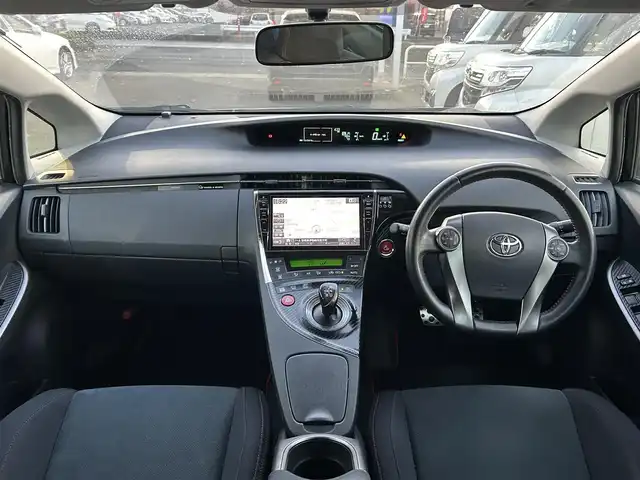 トヨタ プリウス S ツーリングセレ G’s 群馬県 2015(平27)年 13.2万km ブラック (株)IDOMが運営する【じしゃロン伊勢崎店】の自社ローン対象車両になります。こちらは現金ご利用時の価格です。/自社ローンご希望の方は別途その旨お申付け下さい。/アルパイン9型ナビ/CD/DVD/BlueTooth/SD/フルセグＴＶ/ＥＴＣ/オートライト/キセノンヘッドライト/Ｇ’ｓ純正18インチアルミ/プッシュスタート