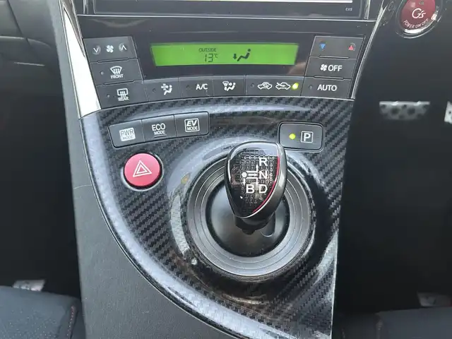 トヨタ プリウス S ツーリングセレ G’s 群馬県 2015(平27)年 13.2万km ブラック (株)IDOMが運営する【じしゃロン伊勢崎店】の自社ローン対象車両になります。こちらは現金ご利用時の価格です。/自社ローンご希望の方は別途その旨お申付け下さい。/アルパイン9型ナビ/CD/DVD/BlueTooth/SD/フルセグＴＶ/ＥＴＣ/オートライト/キセノンヘッドライト/Ｇ’ｓ純正18インチアルミ/プッシュスタート