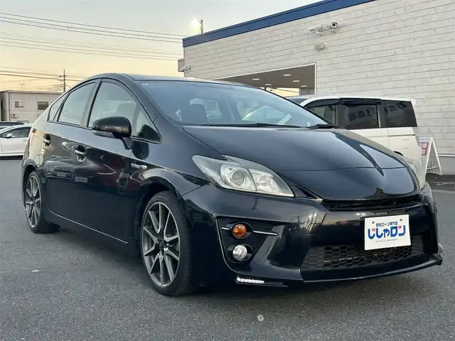 トヨタ プリウス S ツーリングセレ G’s 群馬県 2015(平27)年 13.2万km ブラック (株)IDOMが運営する【じしゃロン伊勢崎店】の自社ローン対象車両になります。こちらは現金ご利用時の価格です。/自社ローンご希望の方は別途その旨お申付け下さい。/アルパイン9型ナビ/CD/DVD/BlueTooth/SD/フルセグＴＶ/ＥＴＣ/オートライト/キセノンヘッドライト/Ｇ’ｓ純正18インチアルミ/プッシュスタート