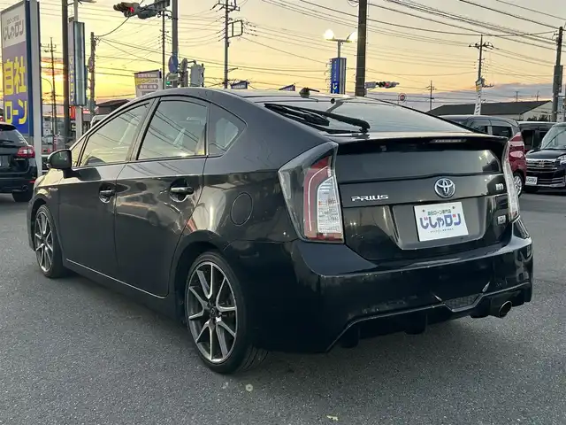 トヨタ プリウス S ツーリングセレ G’s 群馬県 2015(平27)年 13.2万km ブラック (株)IDOMが運営する【じしゃロン伊勢崎店】の自社ローン対象車両になります。こちらは現金ご利用時の価格です。/自社ローンご希望の方は別途その旨お申付け下さい。/アルパイン9型ナビ/CD/DVD/BlueTooth/SD/フルセグＴＶ/ＥＴＣ/オートライト/キセノンヘッドライト/Ｇ’ｓ純正18インチアルミ/プッシュスタート