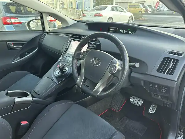 トヨタ プリウス S ツーリングセレ G’s 群馬県 2015(平27)年 13.2万km ブラック (株)IDOMが運営する【じしゃロン伊勢崎店】の自社ローン対象車両になります。こちらは現金ご利用時の価格です。/自社ローンご希望の方は別途その旨お申付け下さい。/アルパイン9型ナビ/CD/DVD/BlueTooth/SD/フルセグＴＶ/ＥＴＣ/オートライト/キセノンヘッドライト/Ｇ’ｓ純正18インチアルミ/プッシュスタート