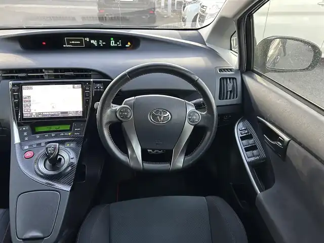 トヨタ プリウス S ツーリングセレ G’s 群馬県 2015(平27)年 13.2万km ブラック (株)IDOMが運営する【じしゃロン伊勢崎店】の自社ローン対象車両になります。こちらは現金ご利用時の価格です。/自社ローンご希望の方は別途その旨お申付け下さい。/アルパイン9型ナビ/CD/DVD/BlueTooth/SD/フルセグＴＶ/ＥＴＣ/オートライト/キセノンヘッドライト/Ｇ’ｓ純正18インチアルミ/プッシュスタート