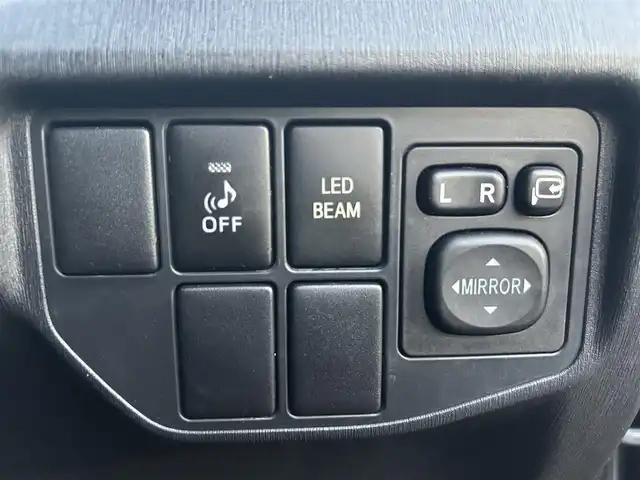 トヨタ プリウス S ツーリングセレ G’s 群馬県 2015(平27)年 13.2万km ブラック (株)IDOMが運営する【じしゃロン伊勢崎店】の自社ローン対象車両になります。こちらは現金ご利用時の価格です。/自社ローンご希望の方は別途その旨お申付け下さい。/アルパイン9型ナビ/CD/DVD/BlueTooth/SD/フルセグＴＶ/ＥＴＣ/オートライト/キセノンヘッドライト/Ｇ’ｓ純正18インチアルミ/プッシュスタート