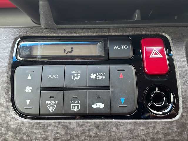 ホンダ Ｎ ＯＮＥ 茨城県 2018(平30)年 3.3万km ミラノレッド 純正ナビ　フルセグ/CD/DVD/BT/ラジオ/ビルトインETC/純正ドラレコ/CTBA/ECON/バックカメラ/MOMOステアリングカバー/シートカバー/社外AW/Pスタート/スマートキー/電格ミラー